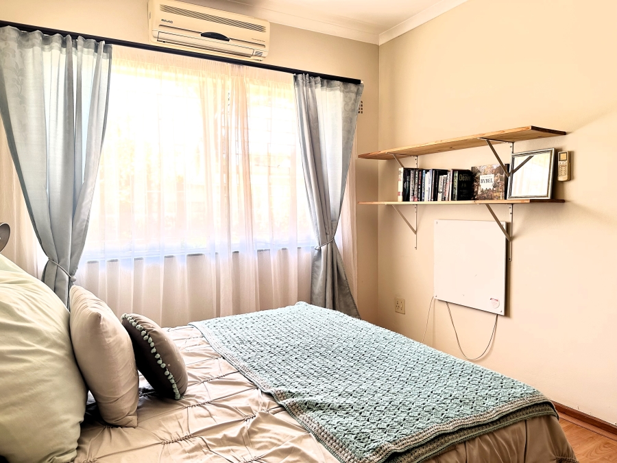 4 Bedroom Property for Sale in Panorama Western Cape